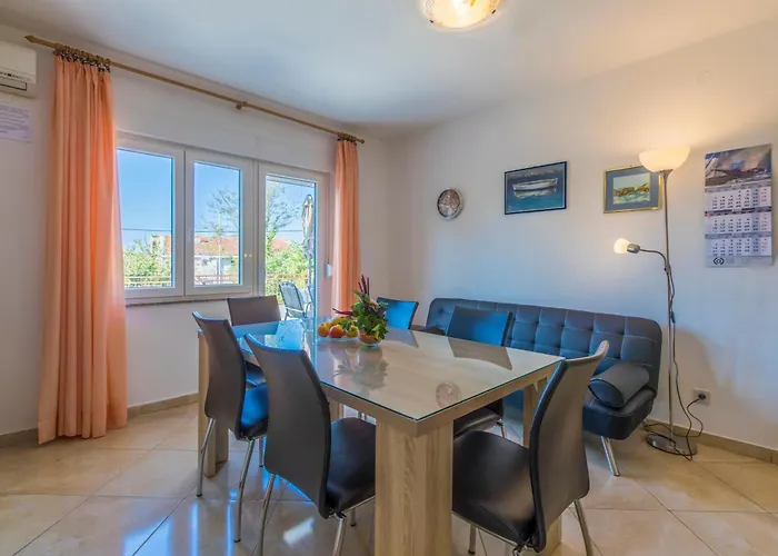 Silvana Apartment Dramalj